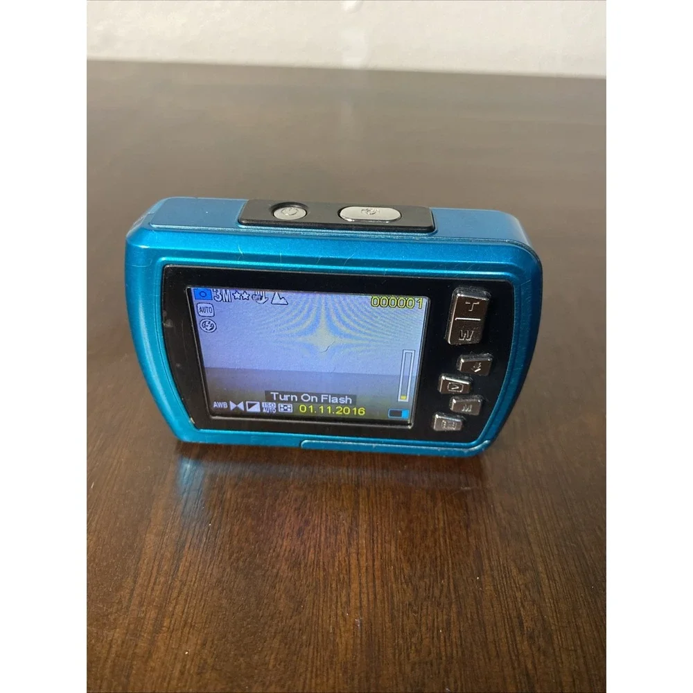 Polaroid Ultra Compact BLUE Camera 16MP  Beginner Photography Easy Use ISO48